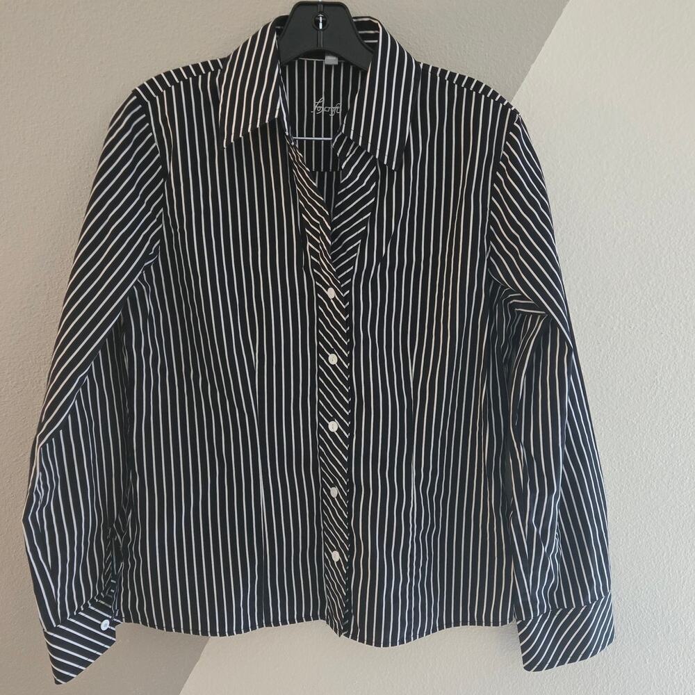 Foxcroft wrinkle free Cotton striped button down blouse 6